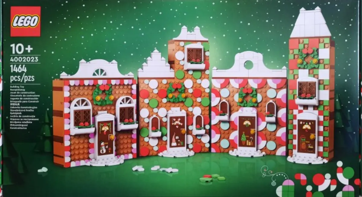 Gingerbread House set photo