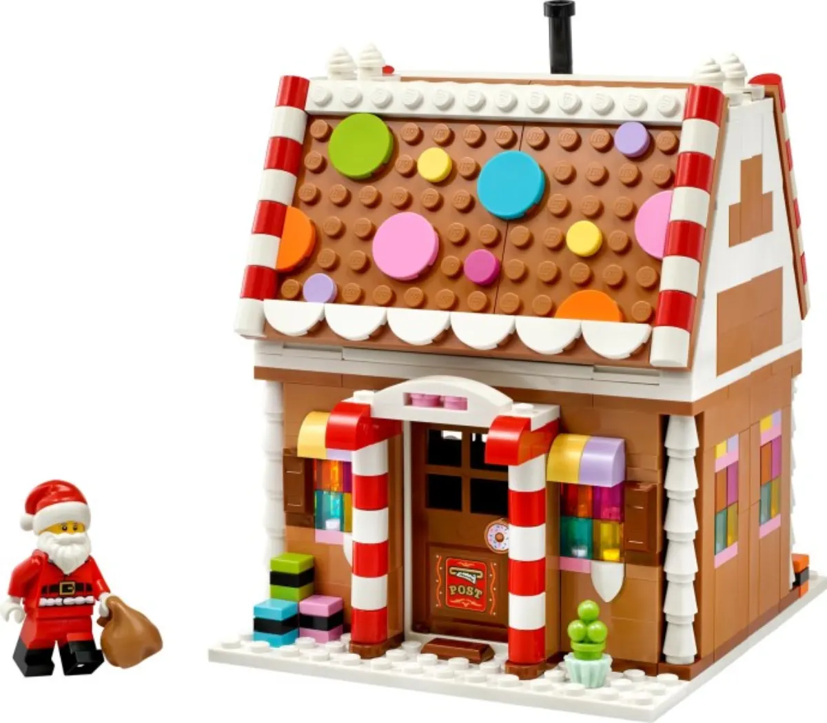 Festive Gingerbread House set photo
