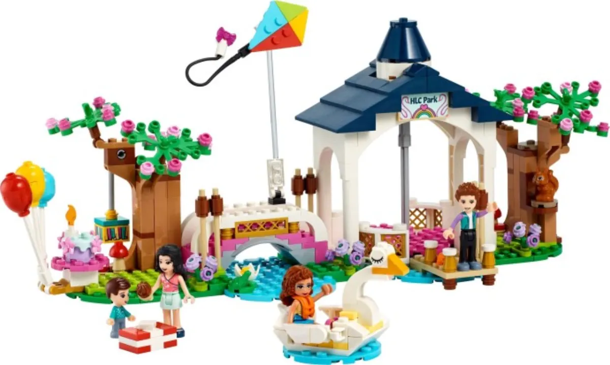 Heartlake City Park set photo