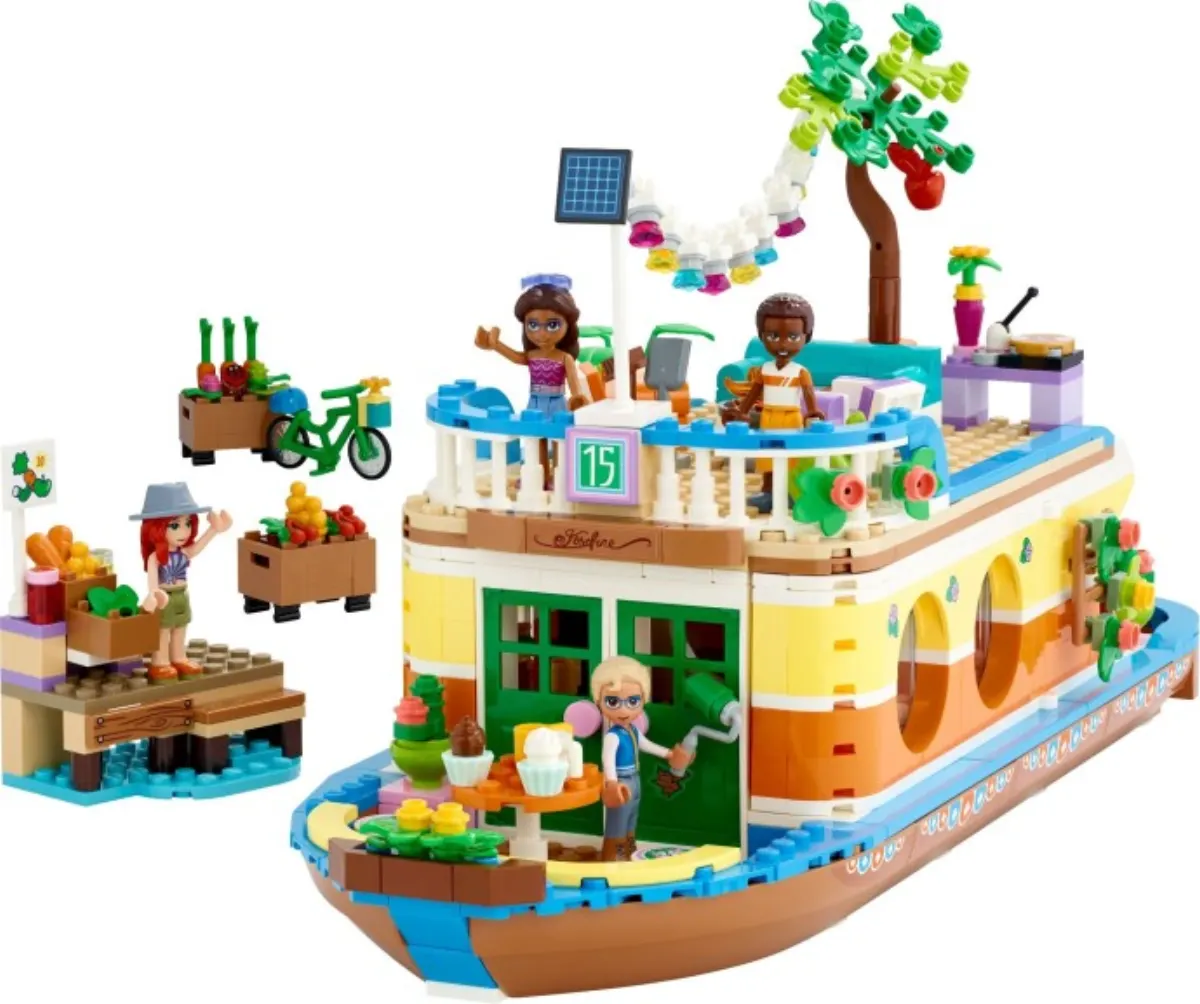Canal Houseboat set photo