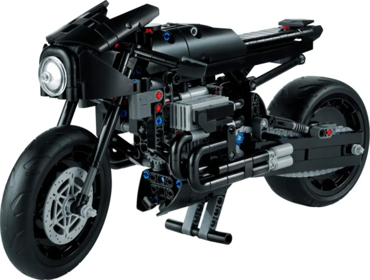 The Batman - Batcycle set photo