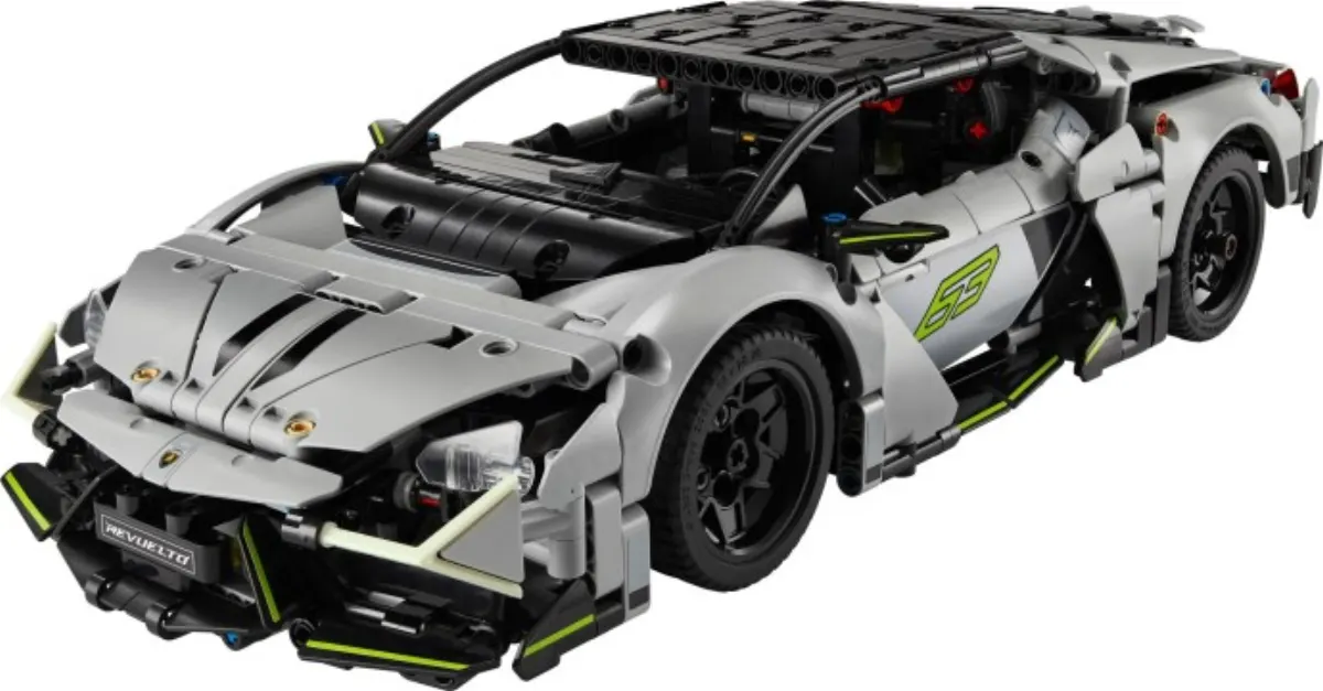 Lamborghini Revuelto Super Sports Car set photo