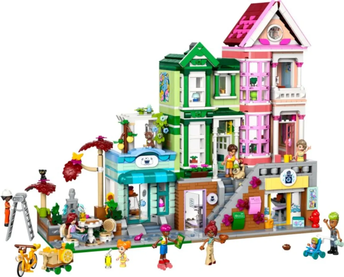 Heartlake City Apartments and Stores set photo