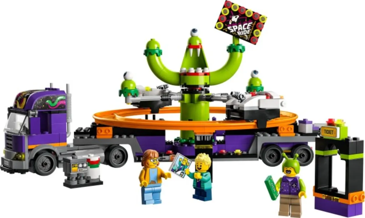 Space Ride Amusement Truck set photo