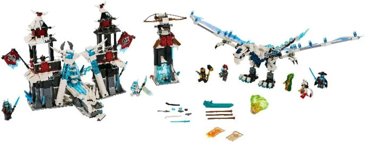 Castle of the Forsaken Emperor set photo