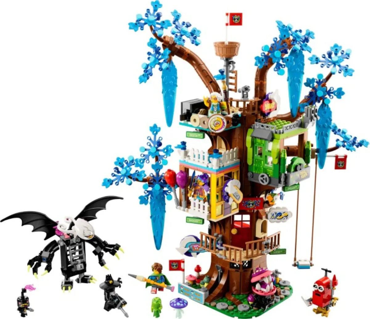 Fantastical Tree House set photo
