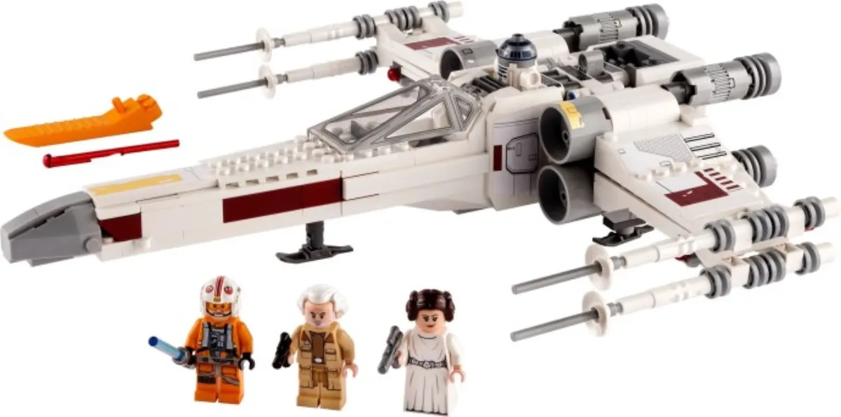 Luke Skywalker's X-Wing Fighter set photo