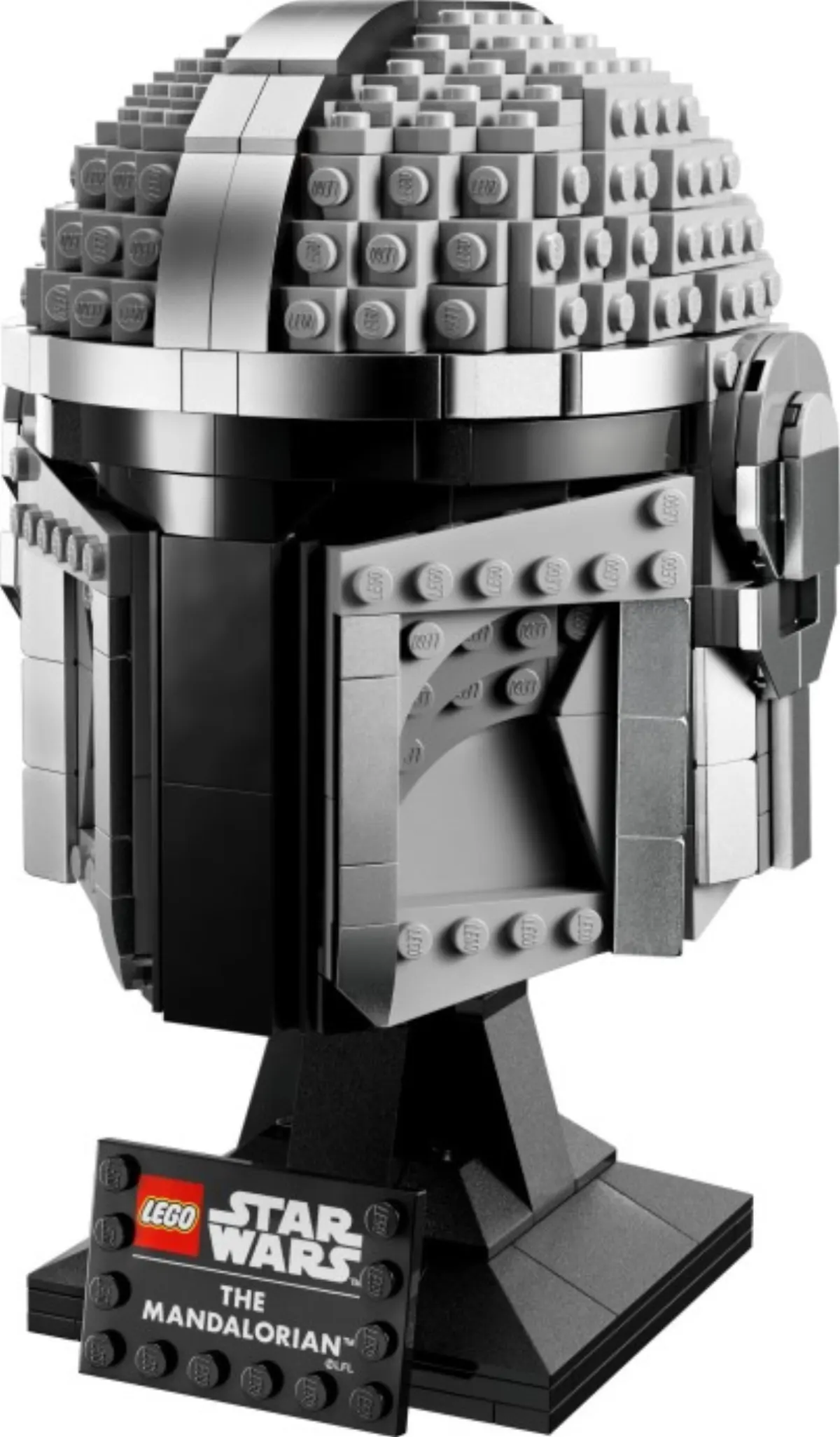 The Mandalorian Helmet set photo