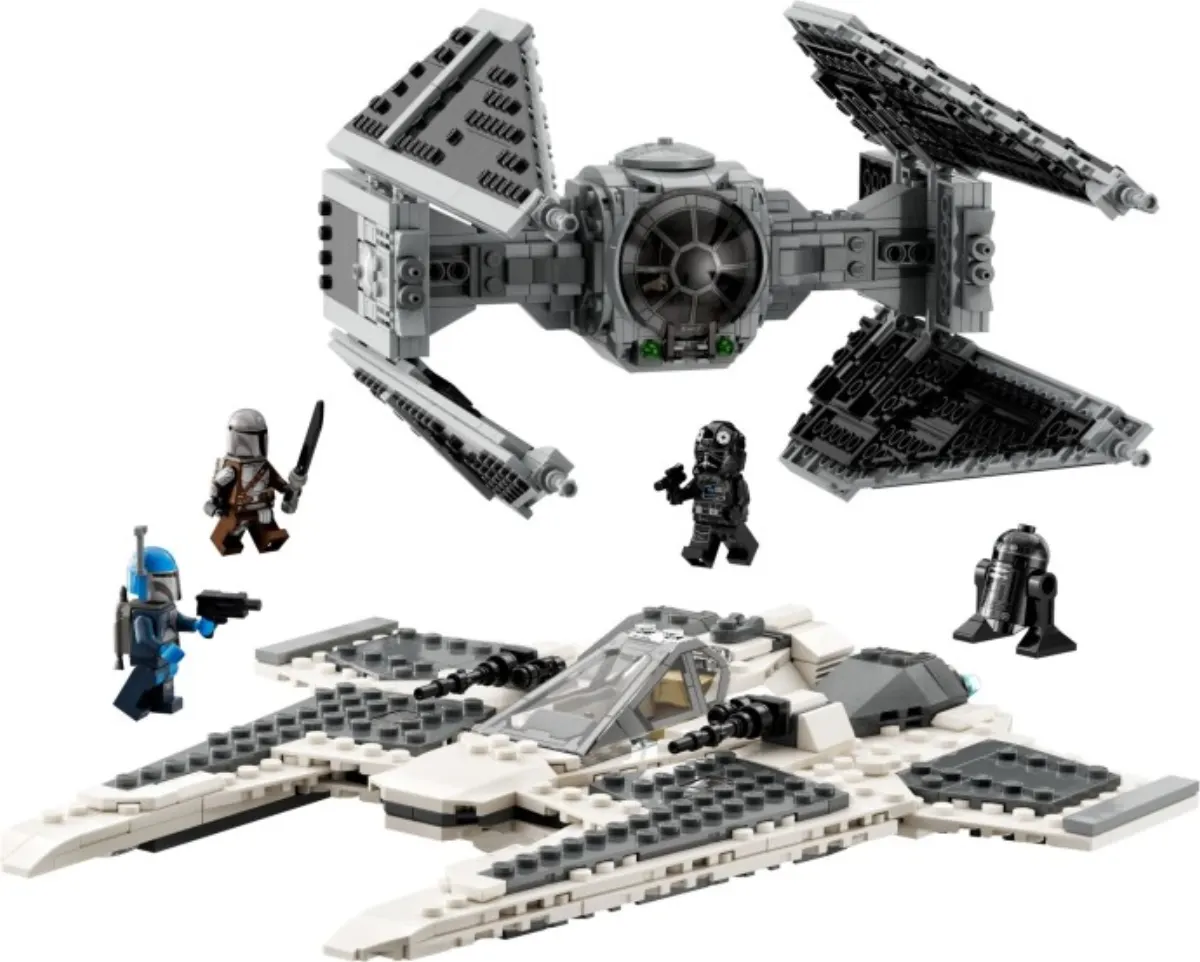 Mandalorian Fang Fighter vs. TIE Interceptor set photo