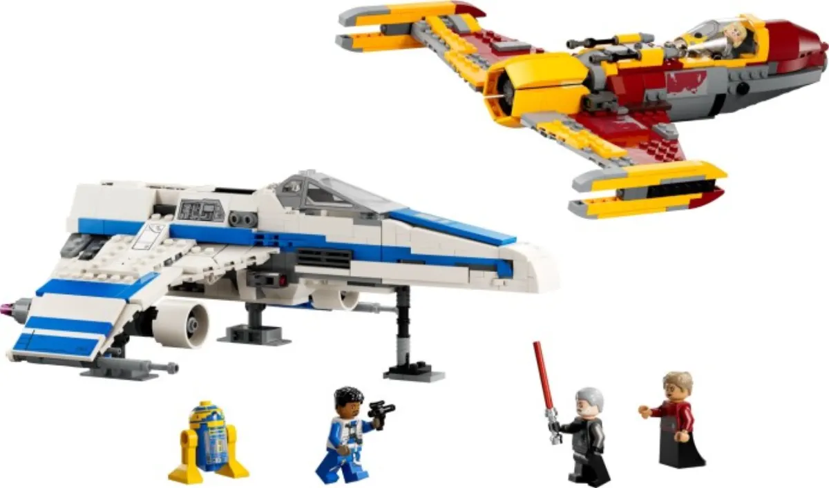 New Republic E-Wing vs. Shin Hati’s Starfighter set photo