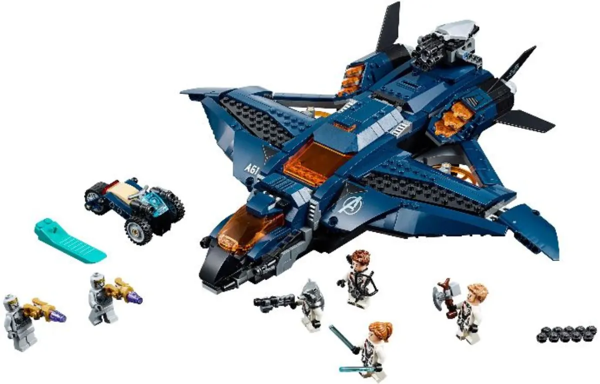 Avengers Ultimate Quinjet set photo