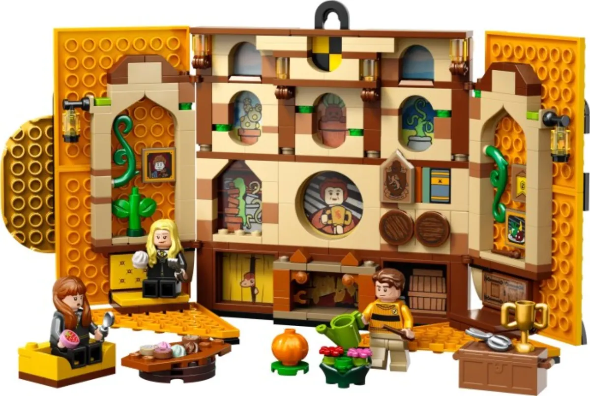 Hufflepuff House Banner set photo