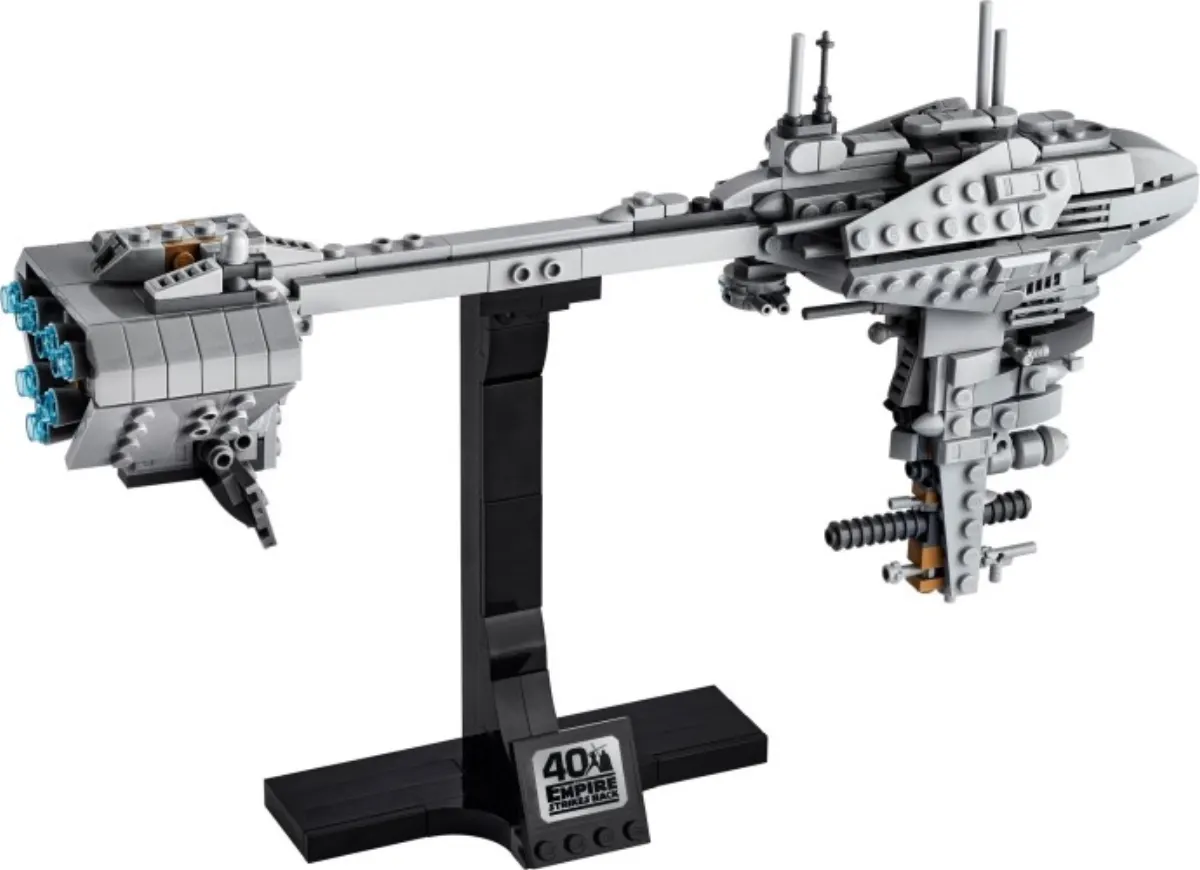 Nebulon-B Frigate set photo