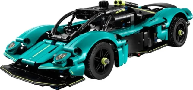 Aston Martin Valkyrie box art