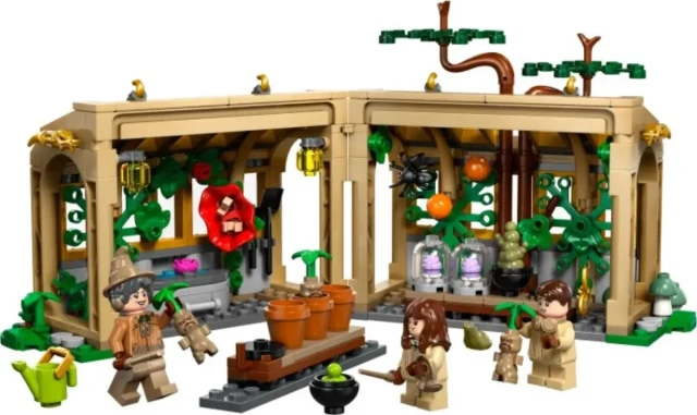 Hogwarts Castle: Herbology Class box art